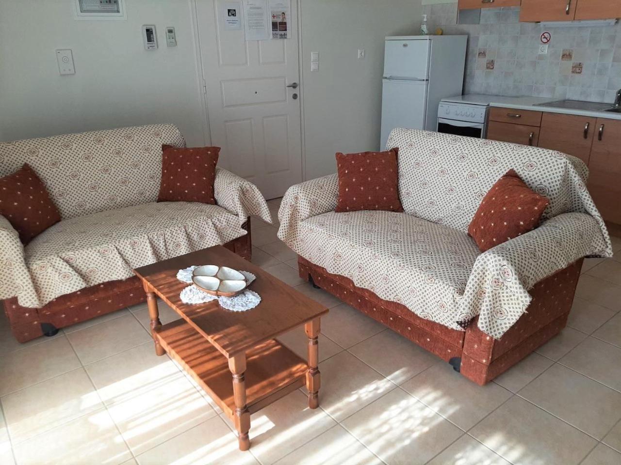 Giannos Apartments Agia Efimia Eksteriør billede