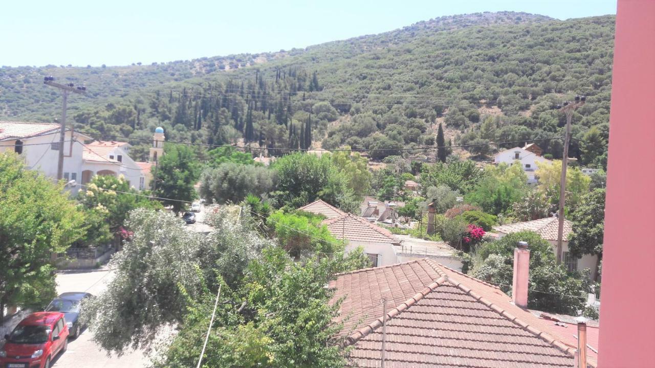 Giannos Apartments Agia Efimia Eksteriør billede